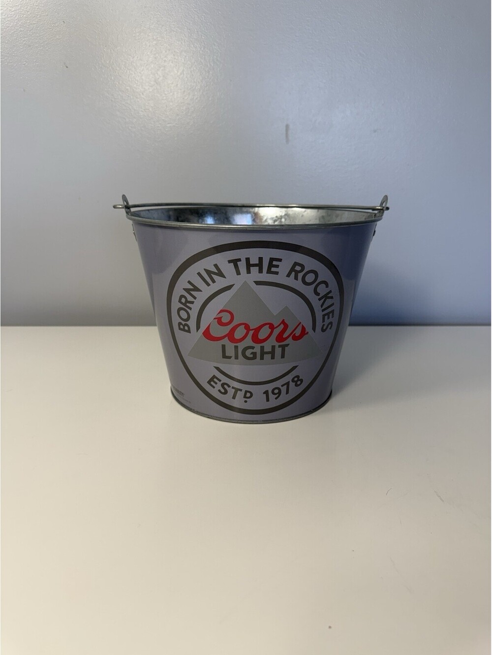 Coors Light “BORN IN THE ROCKIES” Gray Handled Metal Beer Ice Bucket Pail EUC